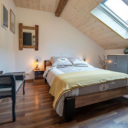 B&B Restaurant Le Pernollet Evionnaz Bagian luar foto