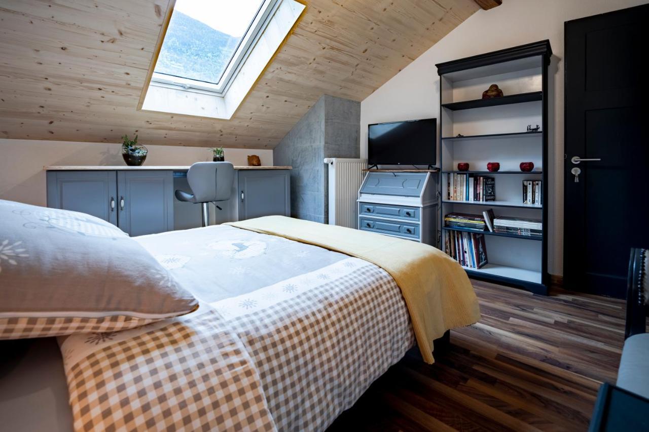 B&B Restaurant Le Pernollet Evionnaz Bagian luar foto