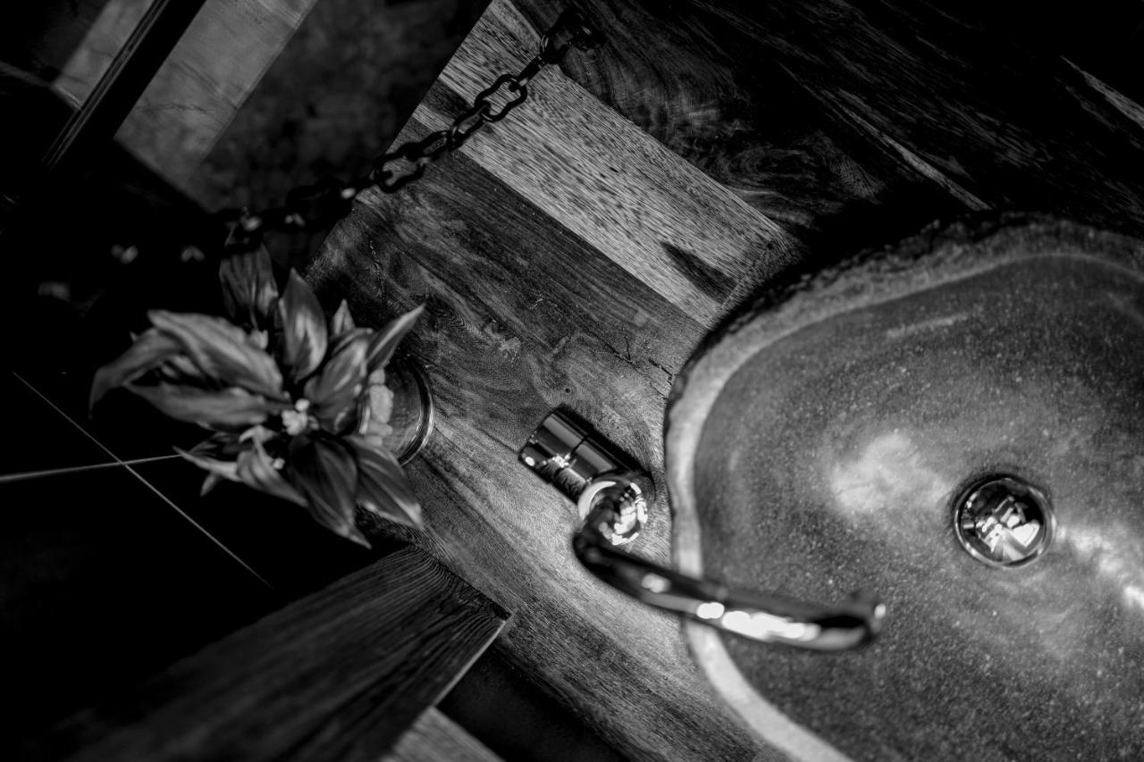 B&B Restaurant Le Pernollet Evionnaz Bagian luar foto