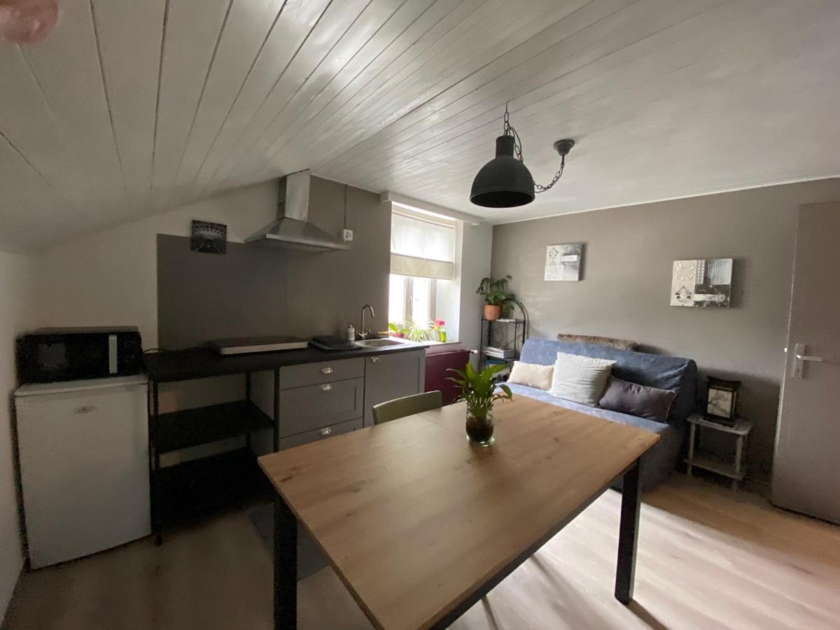 B&B Restaurant Le Pernollet Evionnaz Bagian luar foto