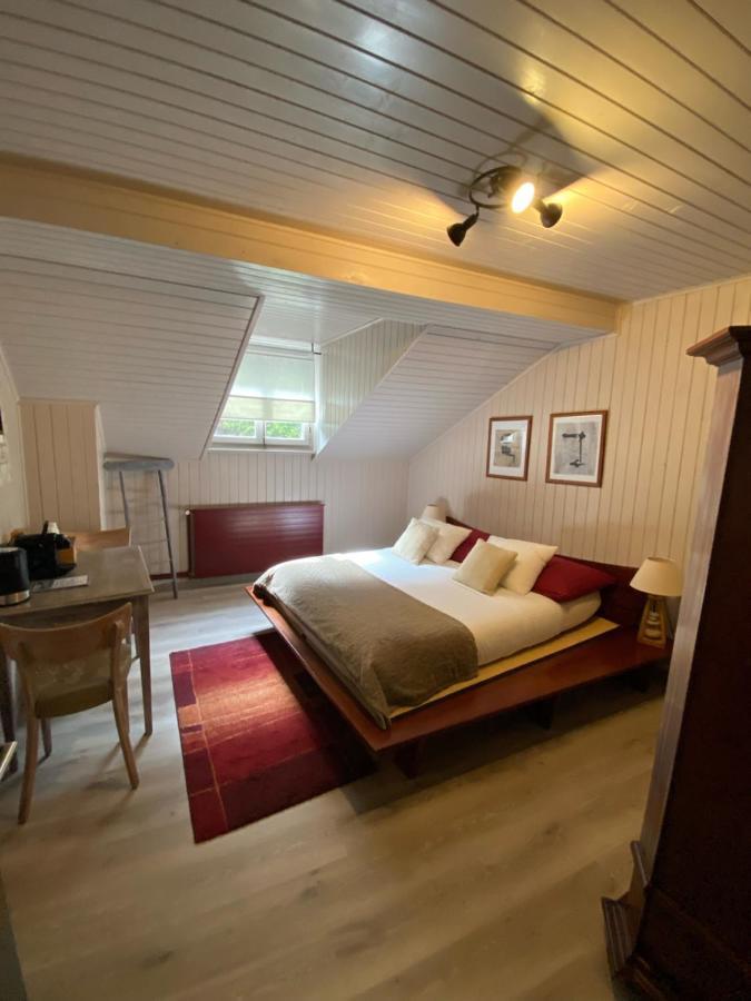 B&B Restaurant Le Pernollet Evionnaz Bagian luar foto