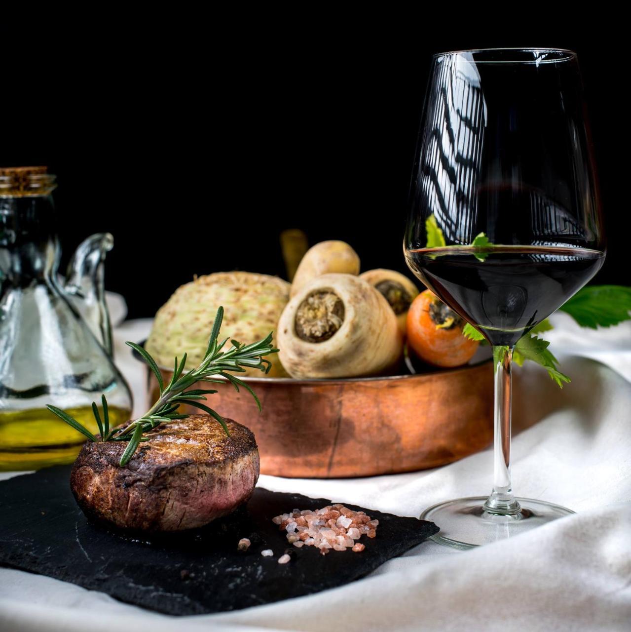 B&B Restaurant Le Pernollet Evionnaz Bagian luar foto